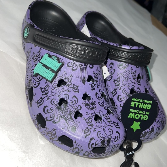 M4/W6 DISNEY CROCS The Haunted Mansion Shoes *UNISEX*SLIP RESISTANT* - Picture 4 of 15